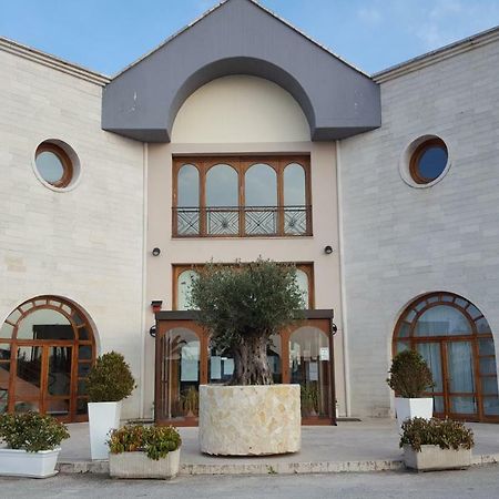 Casa Per Ferie Benedetto XIII Hotel กราวีนา อิน ปูเลีย ภายนอก รูปภาพ