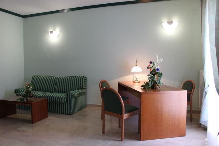 Casa Per Ferie Benedetto XIII Hotel กราวีนา อิน ปูเลีย ห้อง รูปภาพ