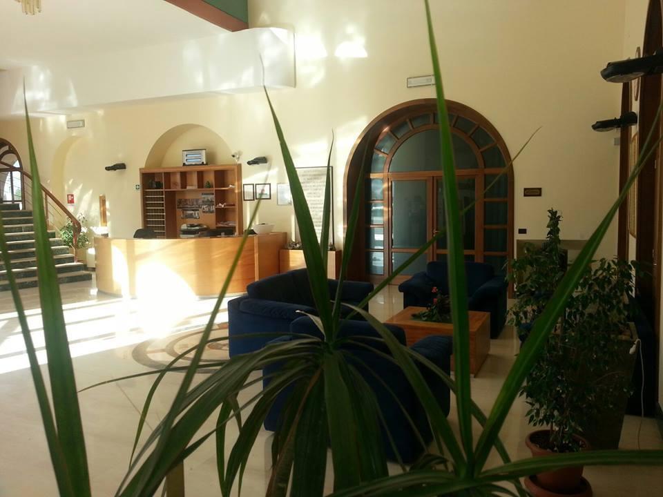 Casa Per Ferie Benedetto XIII Hotel กราวีนา อิน ปูเลีย ภายนอก รูปภาพ